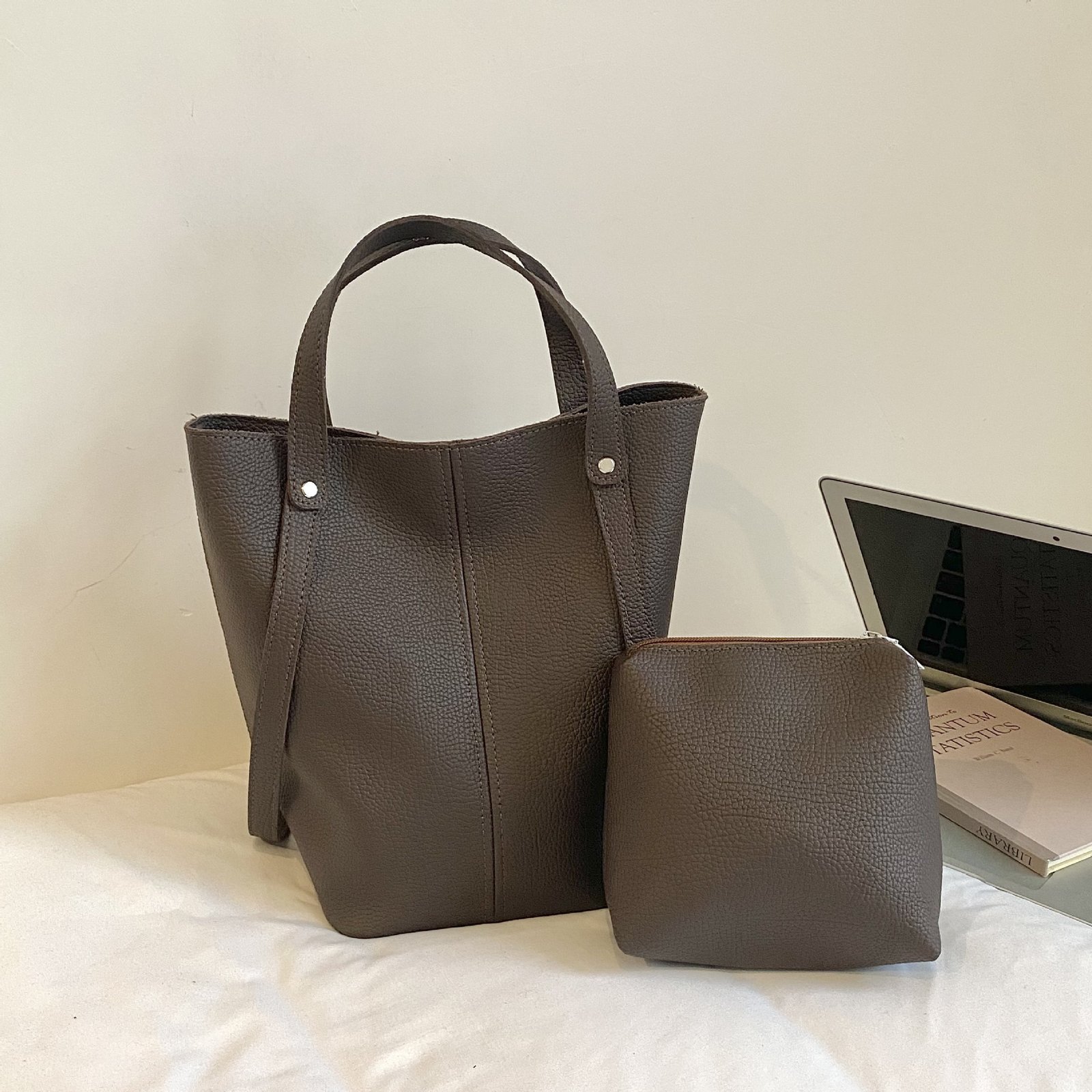 Retro-style Fashionable Minimalist Western Inspired Set Of Two Bags For Commuting - Image 5