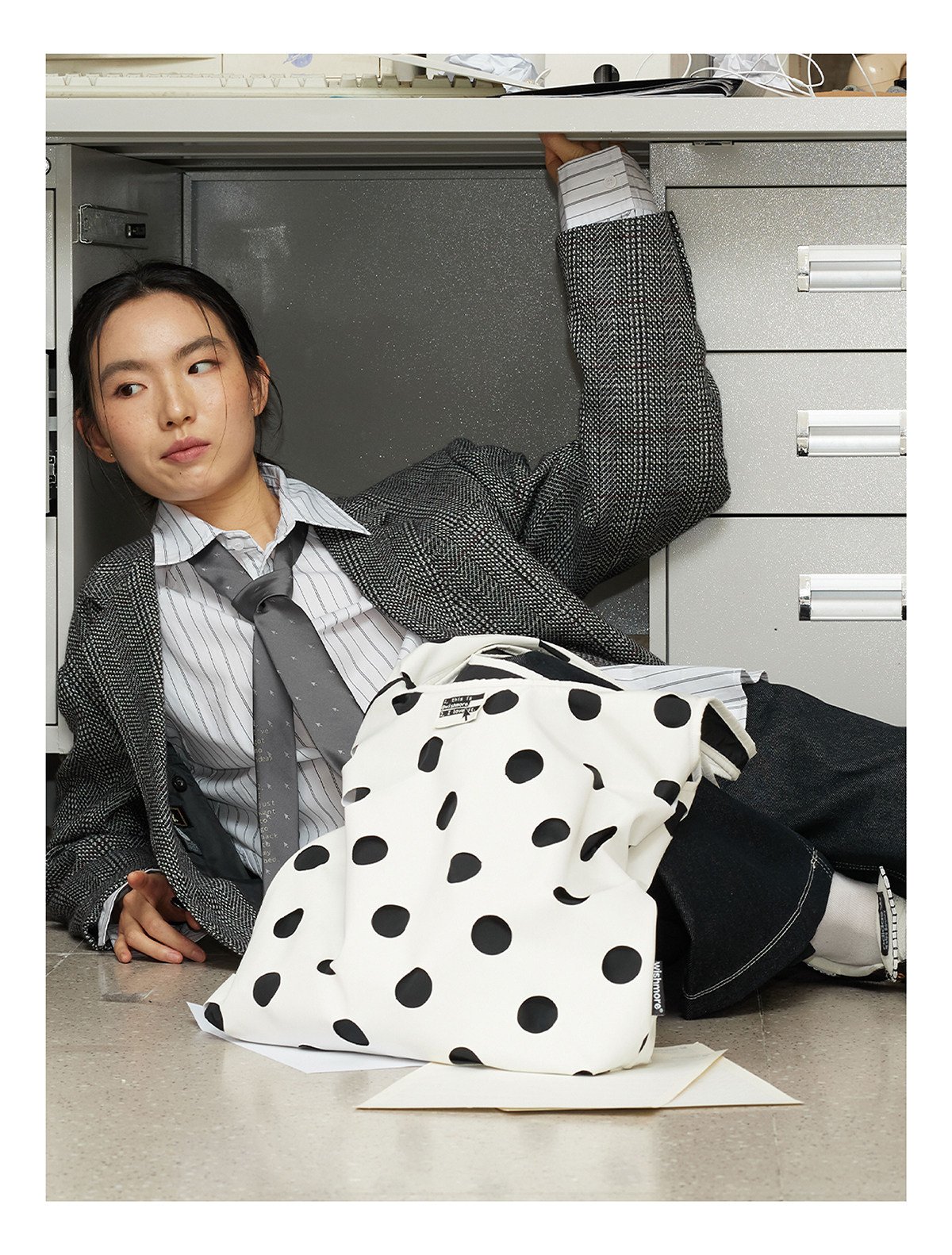 Punching Shoulder Bag Original Design Sense, Portable Large Capacity Polka Dot Handbag, Versatile Backpack Bag - Image 4